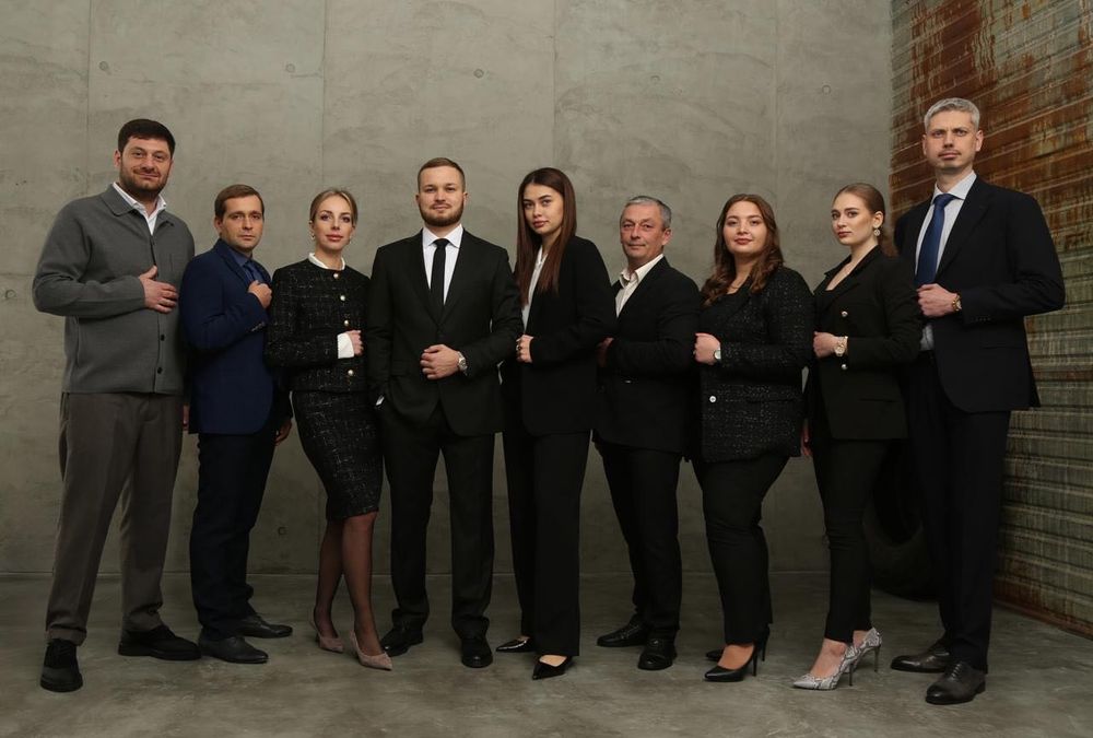 Адвокат у військових, кримінальних, цивільних справах