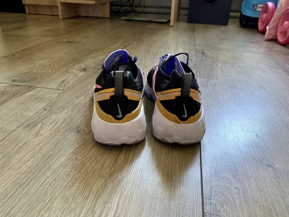 Кроссовки Nike Renew Element 55 размер 39
