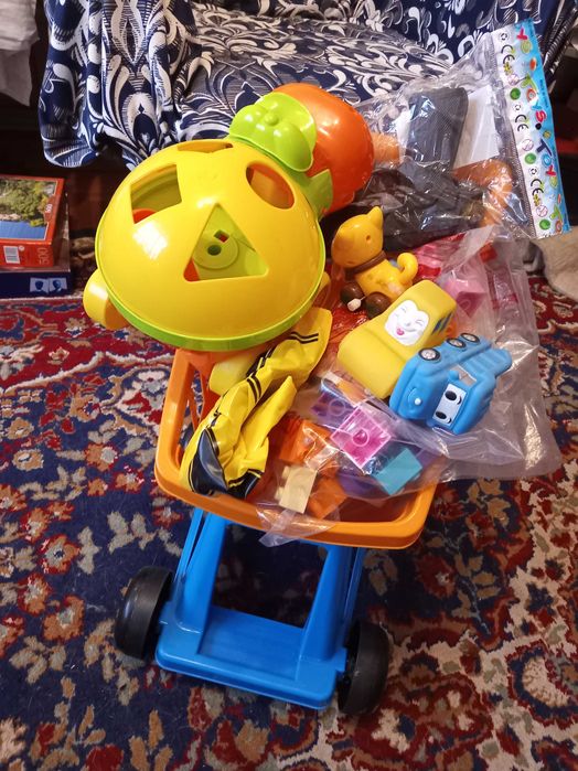Продам комплектом детские новые игрушки.