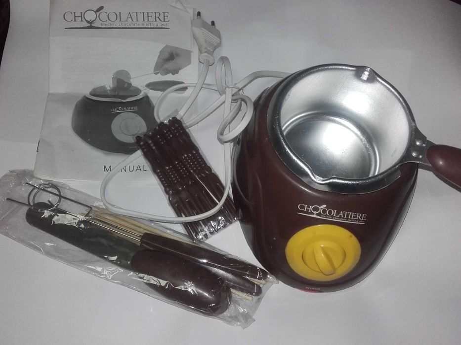 Garnek elektryczny do topienia czekolady fondue czekoladowe