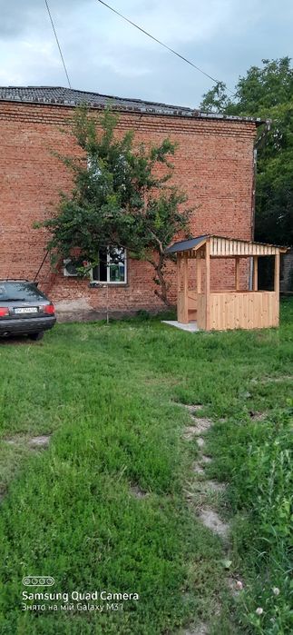 Дерев'яна альтанка