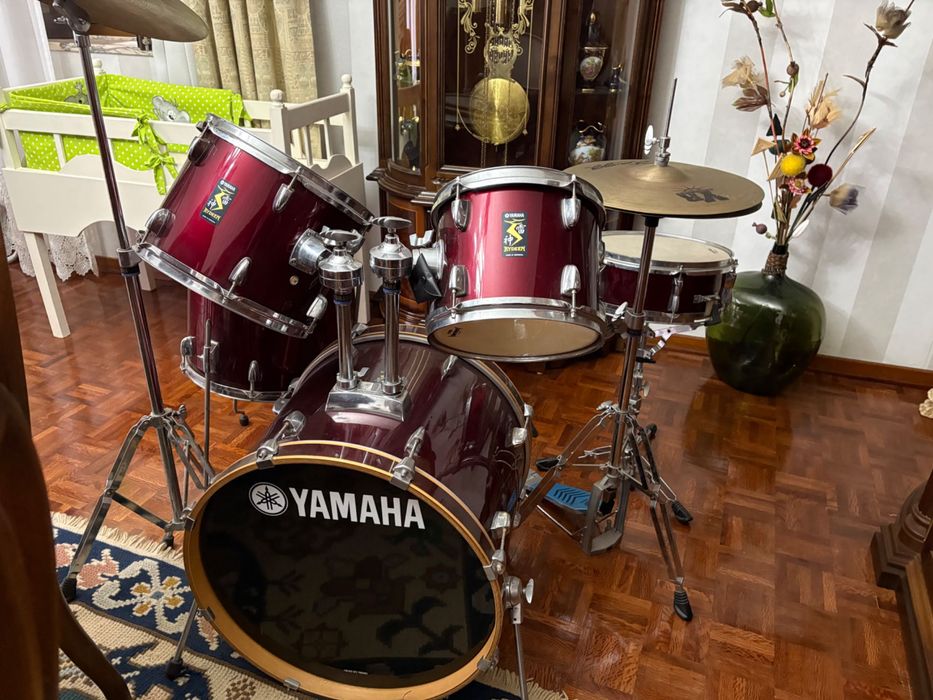Bateria Yamaha Rydeen Burgundy