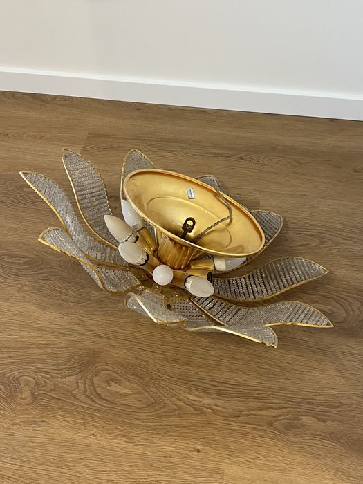 Lustre com brilhantes