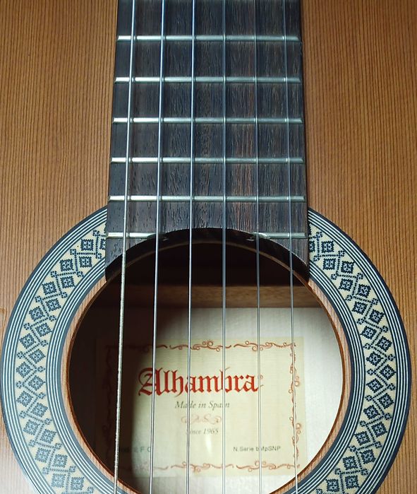 Hiszpańska gitara klasyczna 4/4 Alhambra 2FG Flamenco
