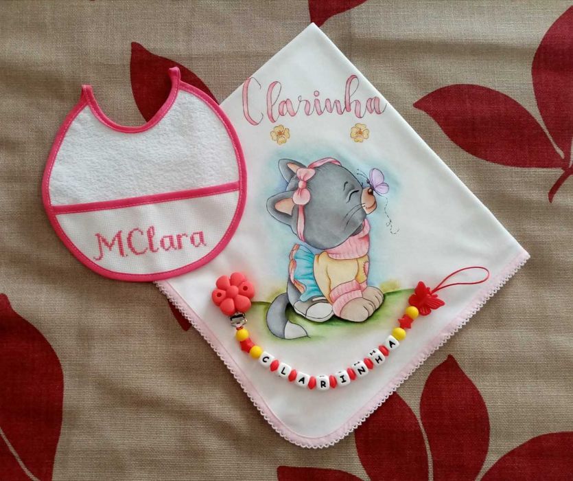 Kits de bebé personalizados à mão