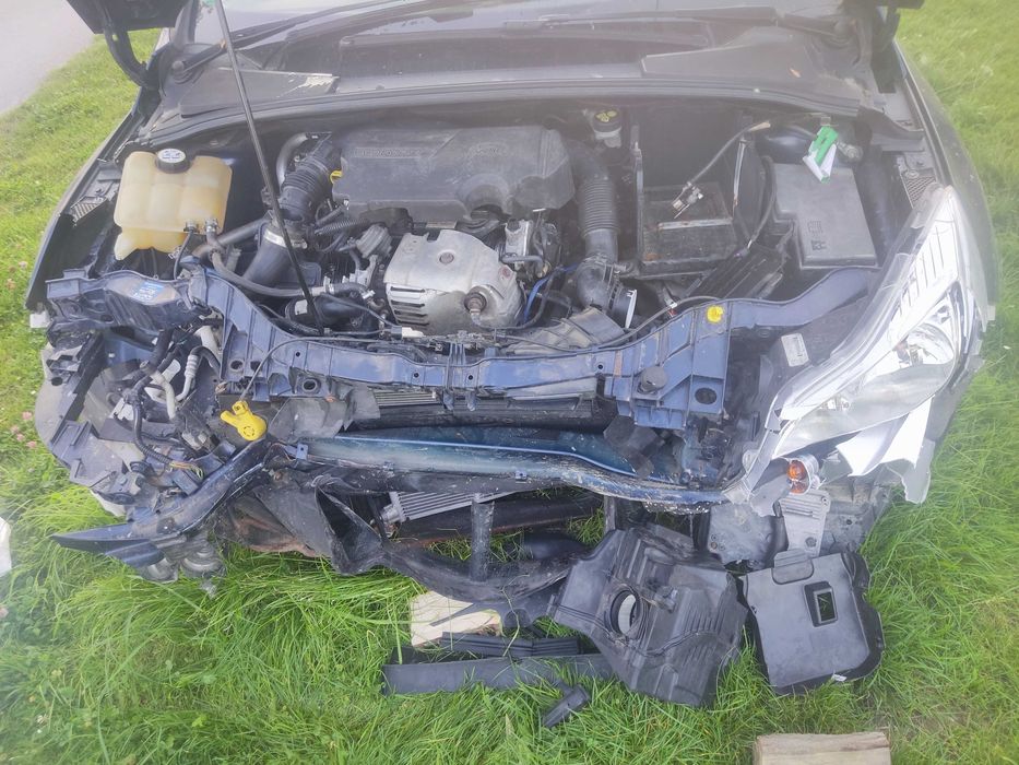 Ford Focus uszkodzony