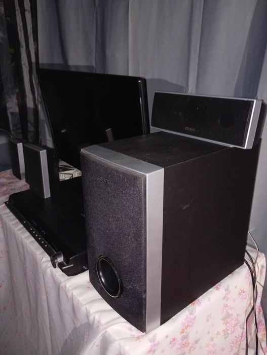 Vendo DVD com as colunas