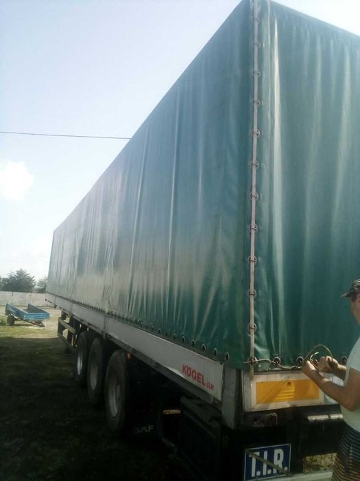 Напівпричіп тентований вантажний kogel