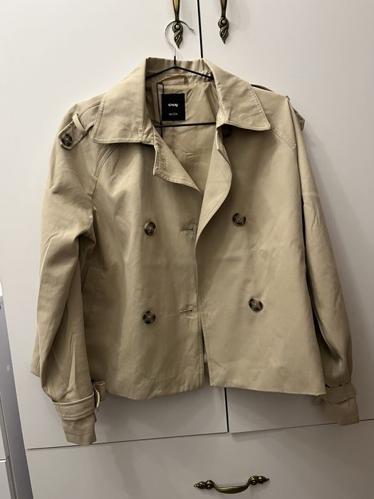 Новий укорочений тренч zara