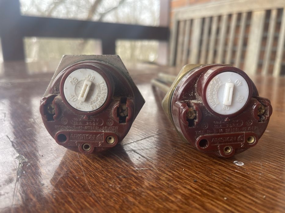 Тени для бойлера Ariston