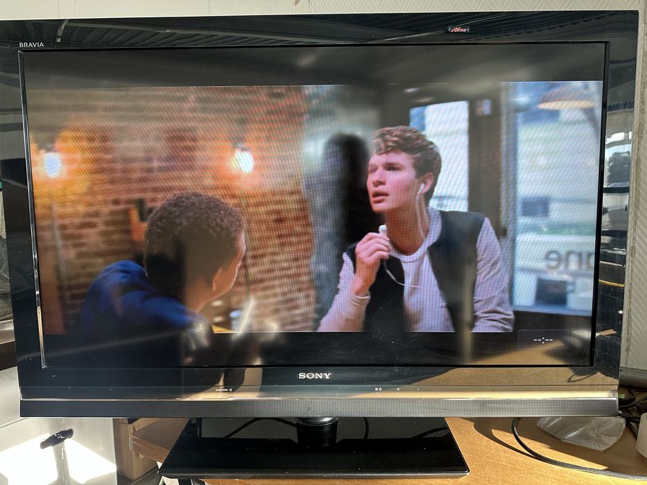 LCD телевизор Sony 40* KDL-40W5500 из Швеции