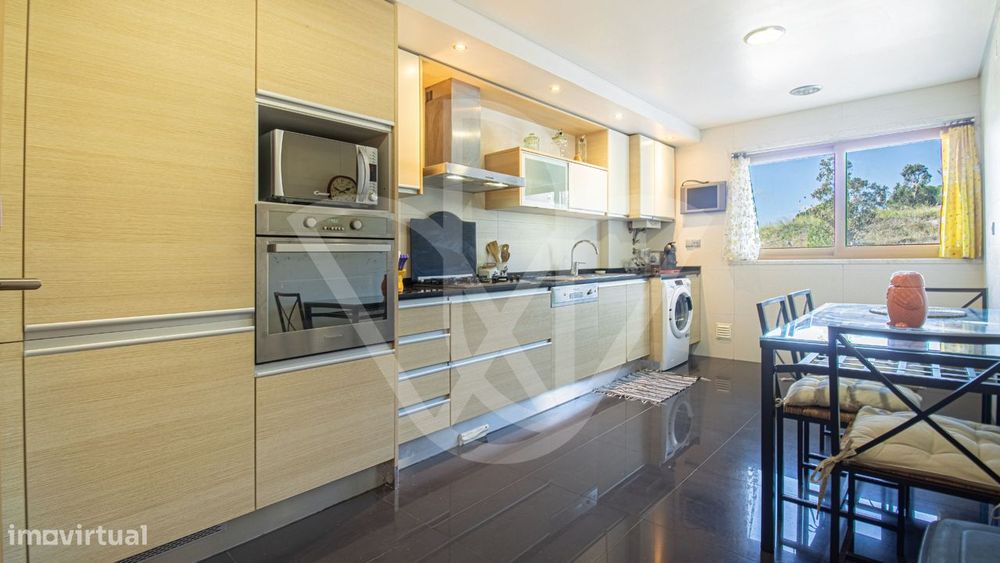 Apartamento T2 com Garagem Box | Novo Bairro da Atalaia – Amadora