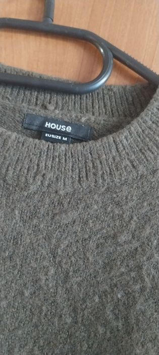 Sprzedam zielony sweter z HOUSE dla dziewczynki