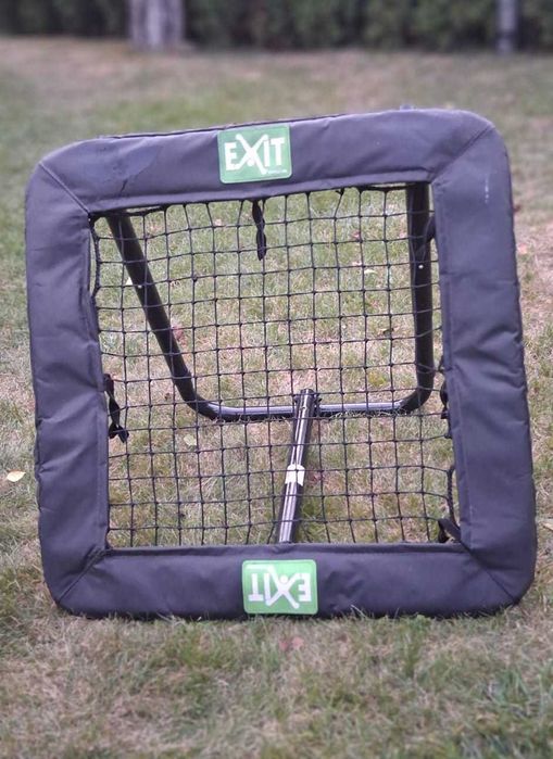 Trenażer do gry w piłkę nożną