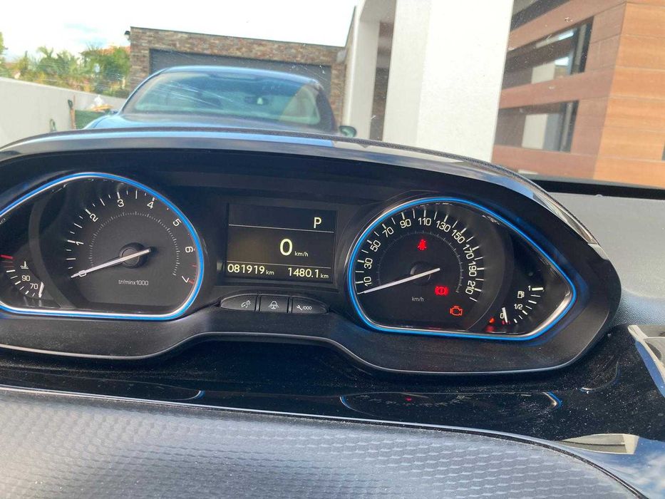 Peugeot 2008- 2019 autom — photo 4
