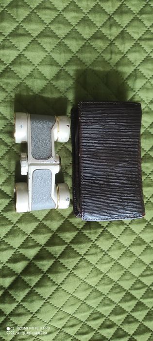 Продам вінтажний театральний бінокль.