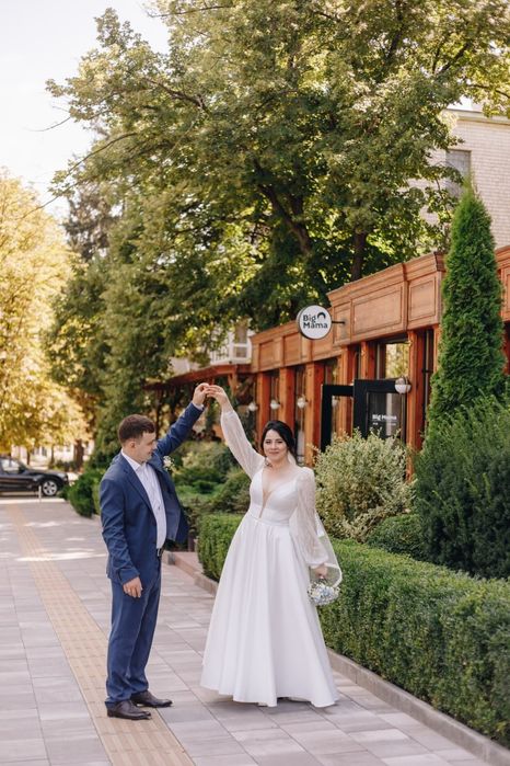Свадебное платье атласное