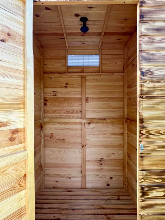 Літній дерев'яний душ