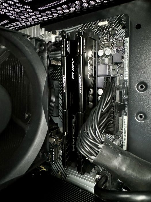 R5 5600X + RTX 2070 Super + DDR4 16Gb + NVME 512Gb + HDD 1Tb + 550W