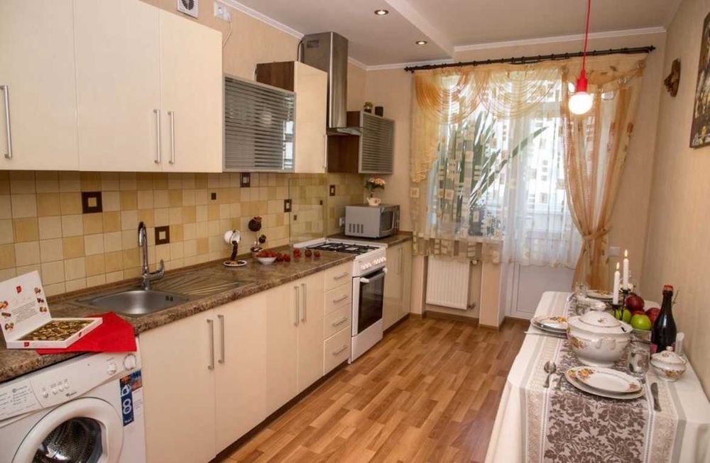 Подобово та погодинна  1-кімнатна квартира класа ЛЮКС, район Поділля