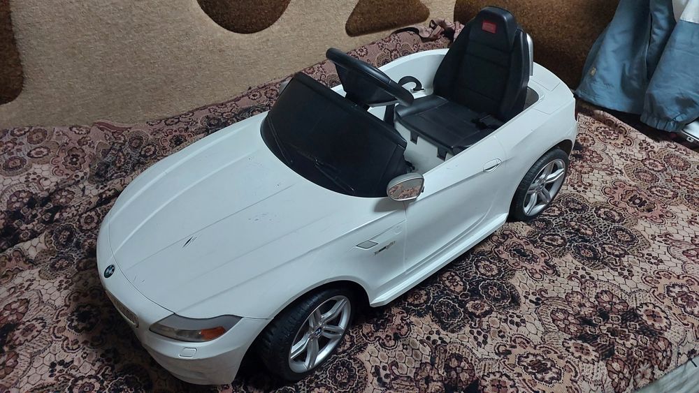 Детская машина, с аккомулято р