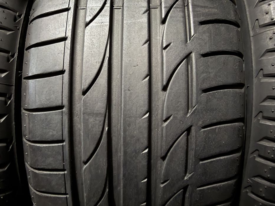 235/40 r 19 Bridgestone 4 шт.