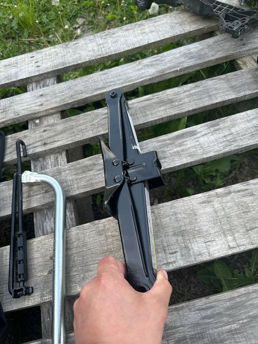 Домкрат VW ID.4 оригінал з ключем і чохлом, новий