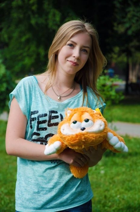 Великий м'який і дуже чарівний кіт Гарфілд.