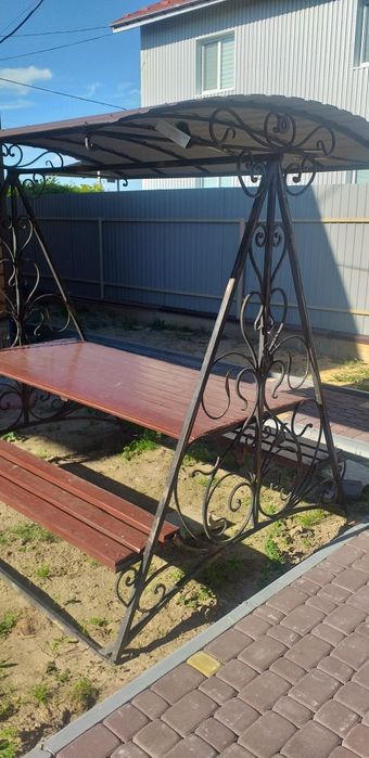 Альтанка металічна із елементами ковки.