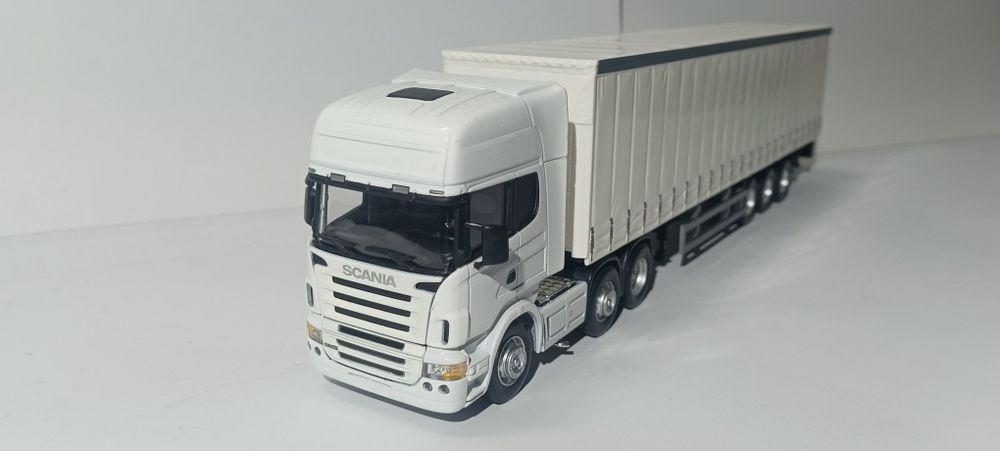 Scania escala 1/50