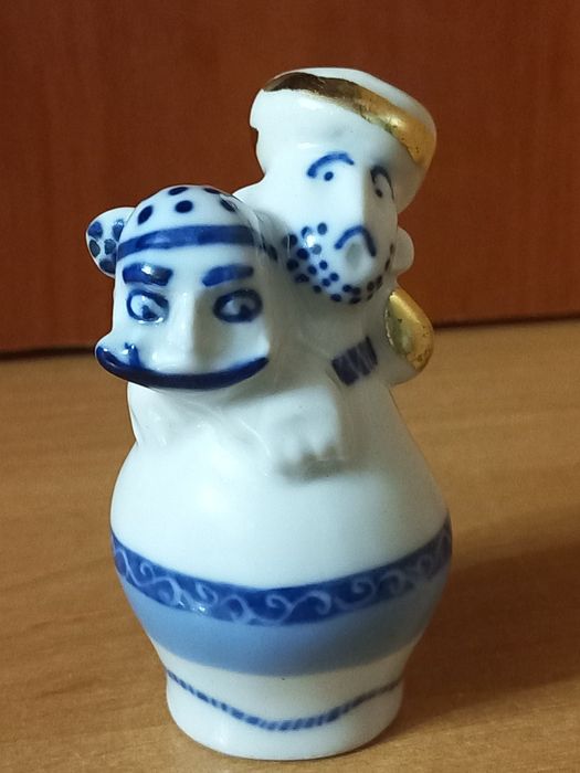 Статуэтка фарфоровая СССР.