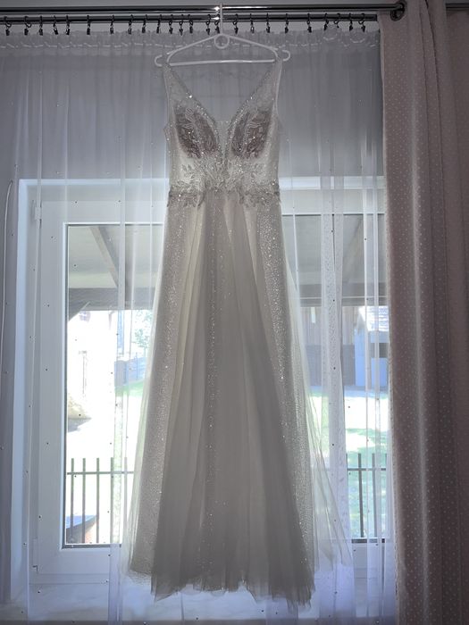 Suknia ślubna litera A