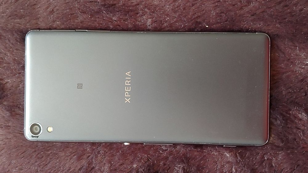 Sony XPERIA XA ekran w bdb stanie
