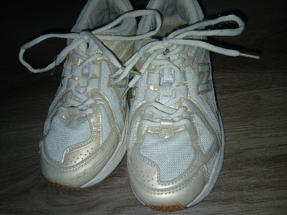 Кросівки 38 розмір