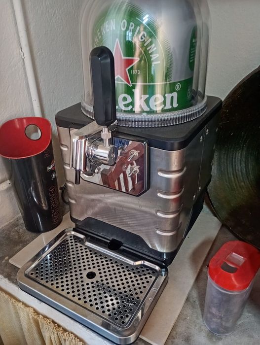Máquina de imperial Heineken