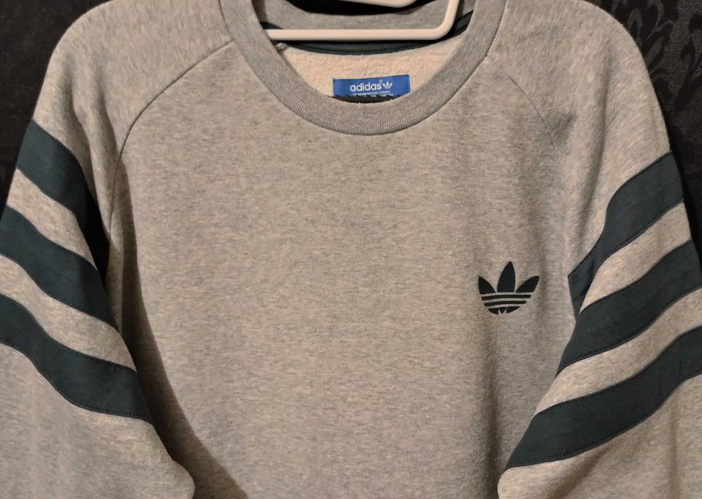 Фирменный мужской свитшот Adidas