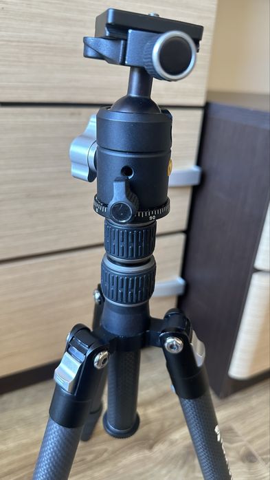 Statyw fotograficzny Vanguard  Vesta TB 235CB carbon