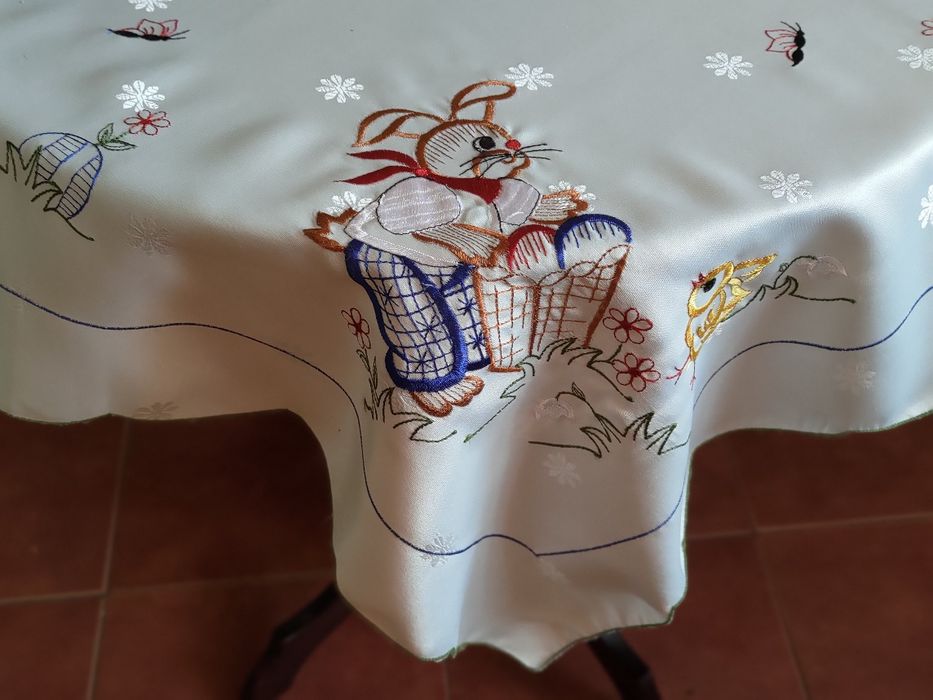 Obrus serweta zajączek wielkanocny
