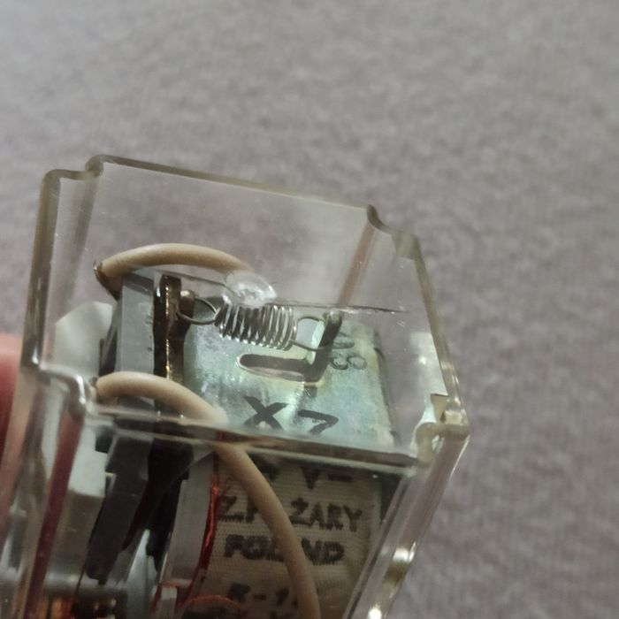 Przekaźnik elektromagnetyczny R15 2PDT 10A 24V