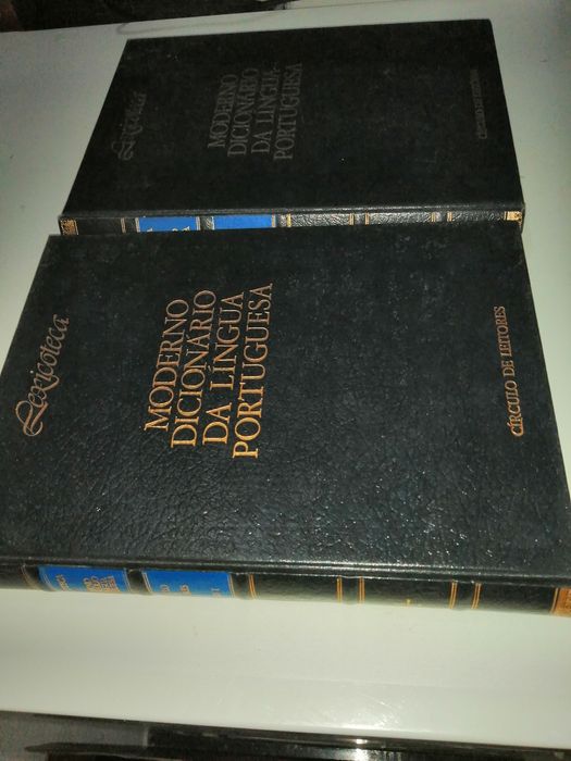 Lexicoteca Moderno Dicionário da Língua Portuguesa C. Leitores*