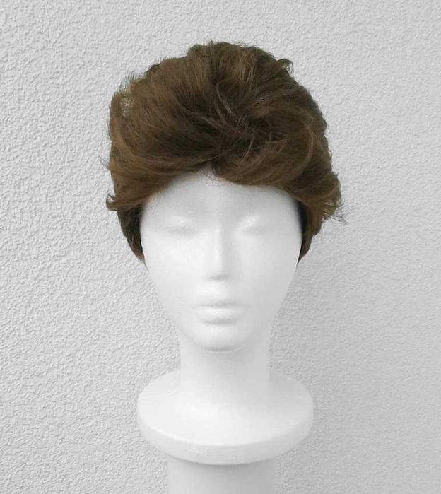 Krótka męska peruka brązowa z grzywką cosplay brązowy męski wig