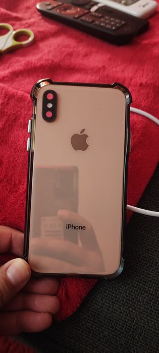 iPhone XS carcaça