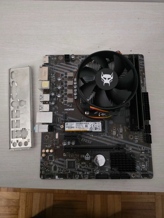 PC TORRE: Placa mãe + Ryzen 5 + NVME 512gb + 16gb DDR4