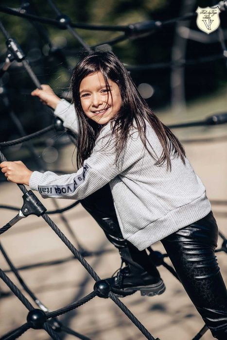 Swetr szary dla dziewczynki Kids by voga nowy 122-128