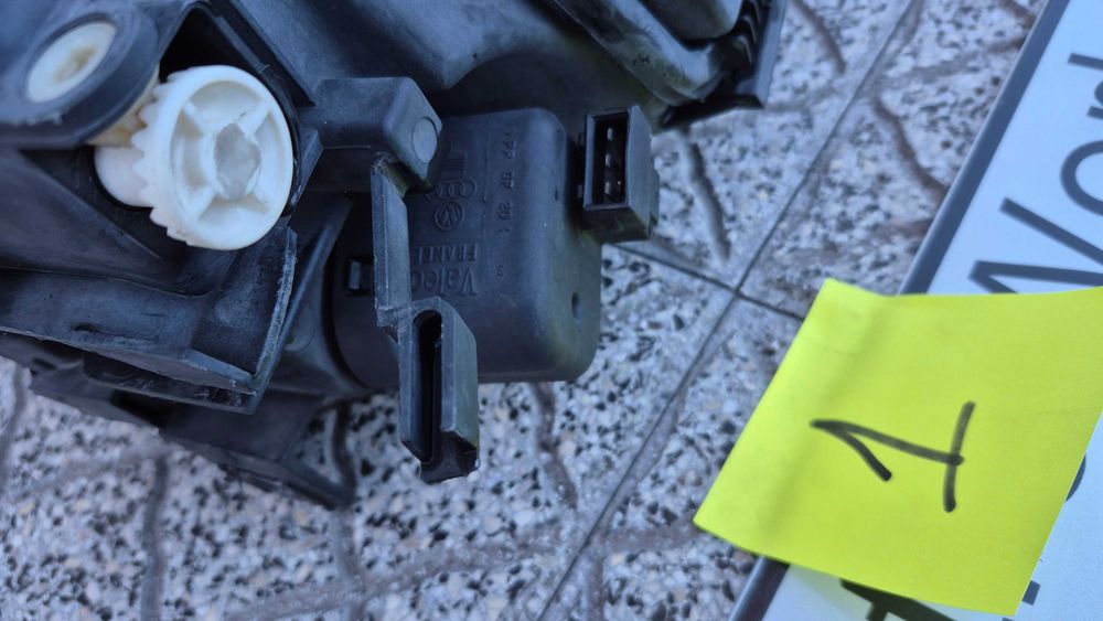 AUDI A4 B5 (8D)-Ótica/Farol ORIGINAL AUDI/VALEO 1994 até 1999 ESQUERDA