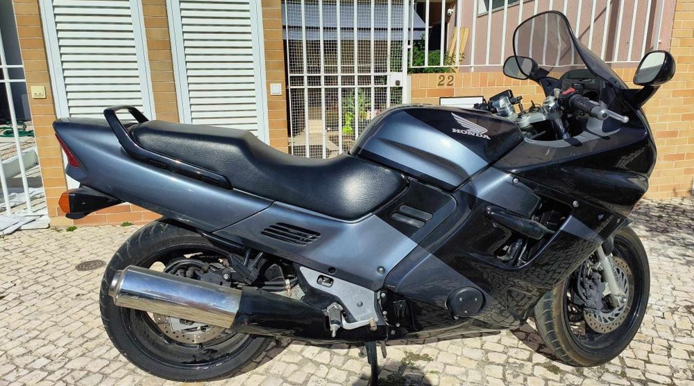 Honda CBR F  1000 estimada