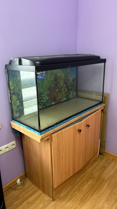 Акваріум з тумбою