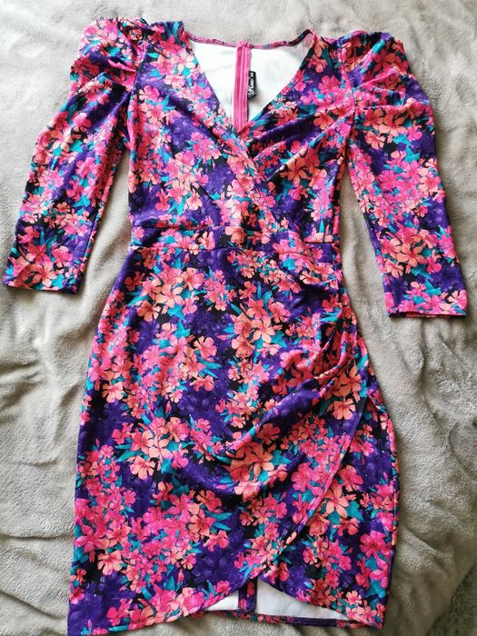 Efektowna piękna sukienka Roco