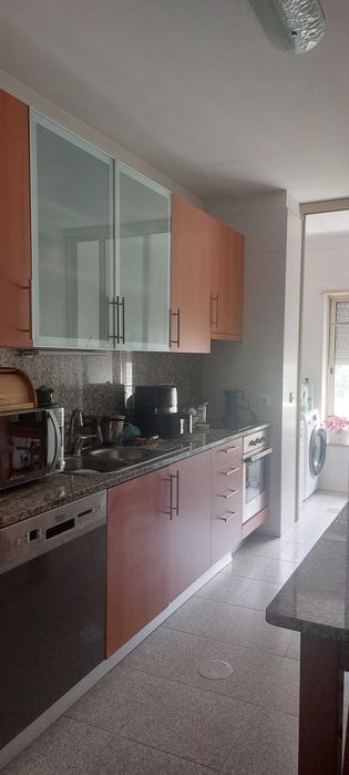 Apartamento T2 em Valadares