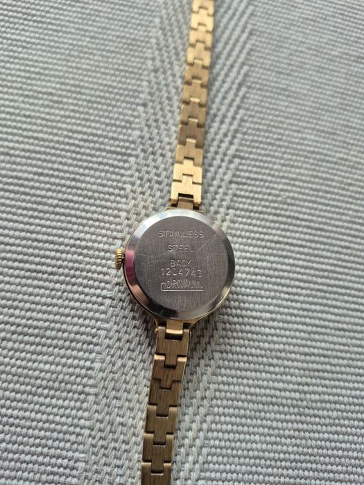 Śliczny zegarek damski mechaniczny Cornavin